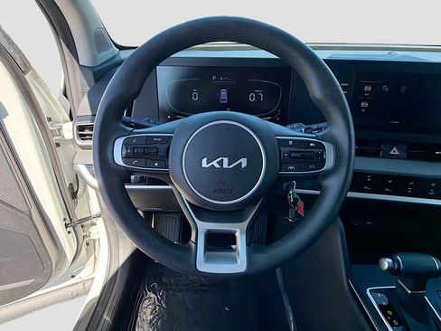 Used 2024 Kia Sportage LX image 37