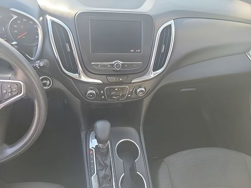 Used 2022 Chevrolet Equinox LT image 16