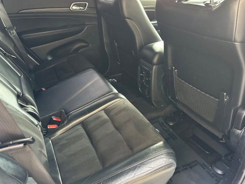 Used 2022 Jeep Grand Cherokee Laredo X image 19