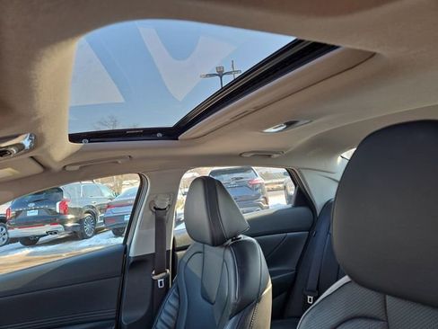 Certified 2024 Hyundai Elantra Limited image 27