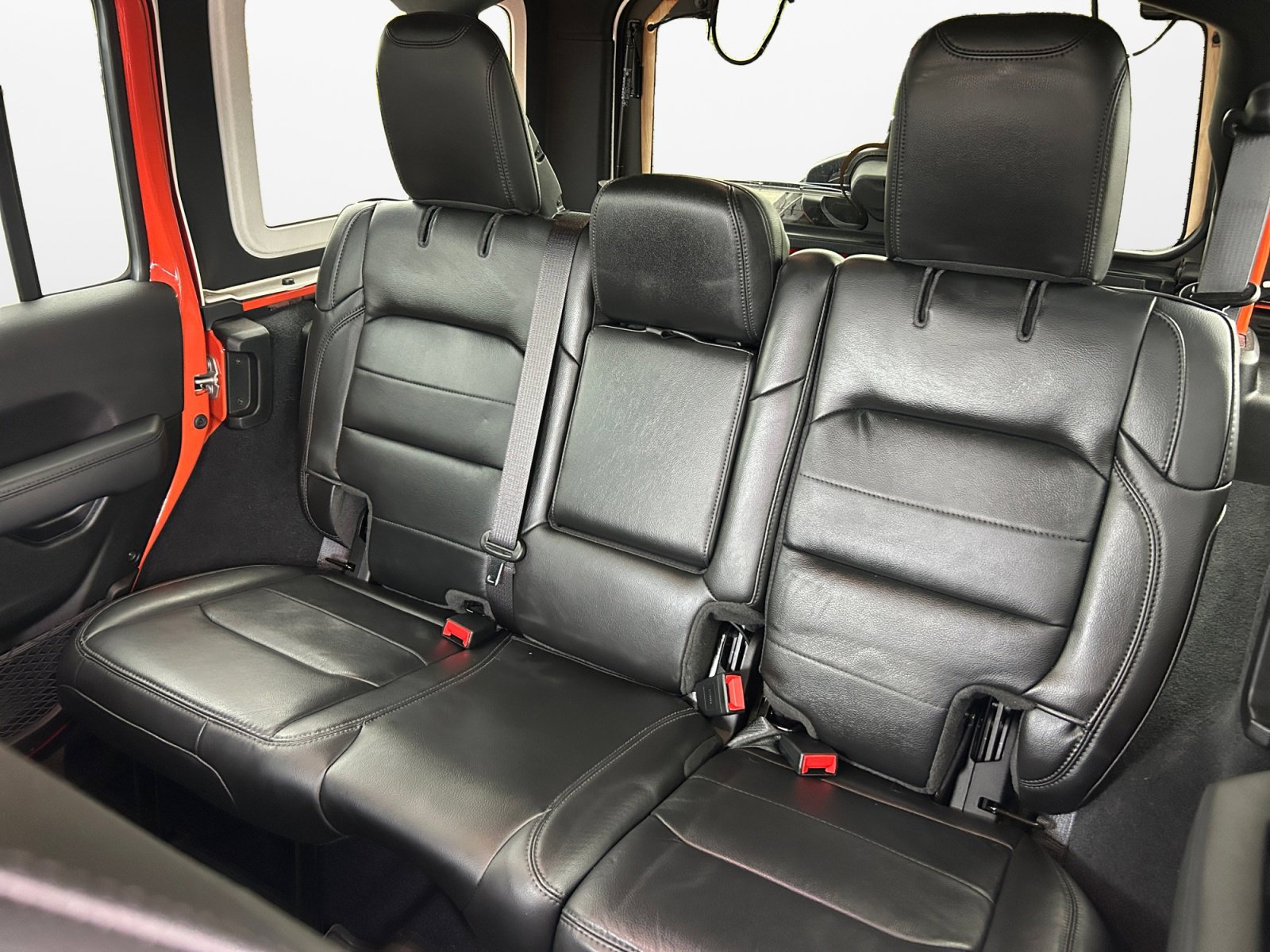 Used 2023 Jeep Wrangler Unlimited Sahara AWD/4WD image 17