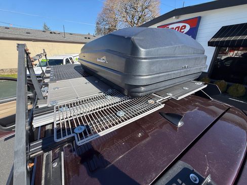 Used 2012 Toyota Sequoia SR5 w/ Premium Pkg image 20