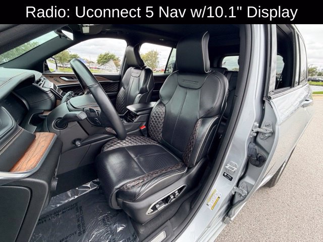 Used 2022 Jeep Grand Cherokee Summit w/ Adv Protech Group IV AWD/4WD image 8