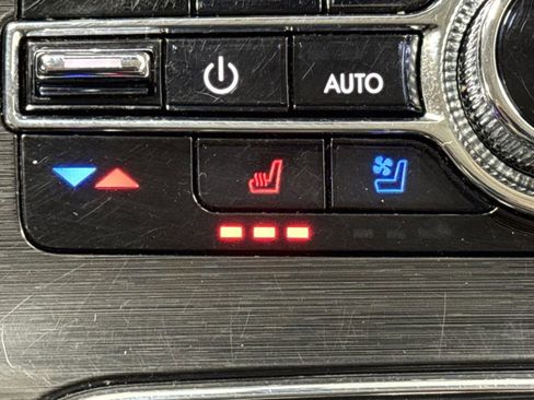 Used 2022 Lincoln Nautilus Black Label w/ Class II Trailer Tow Package image 7