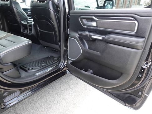 Used 2022 RAM 1500 Laramie AWD/4WD image 34