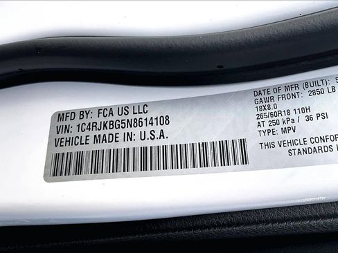 Used 2022 Jeep Grand Cherokee L Limited w/ Luxury Tech Group II image 33