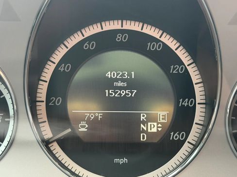 Used 2011 Mercedes-Benz E 550 4MATIC Sedan image 19