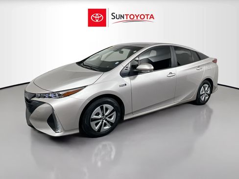 Used 2022 Toyota Prius Prime LE FWD image 9
