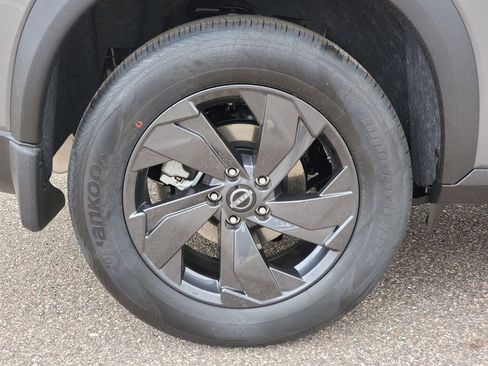 New 2026 Nissan Rogue SV image 5