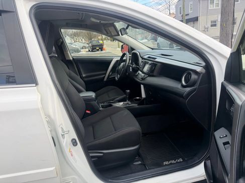 Used 2018 Toyota RAV4 XLE w/ Protection Package image 27