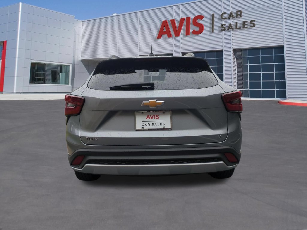 Used 2026 Chevrolet Trax LT FWD image 6