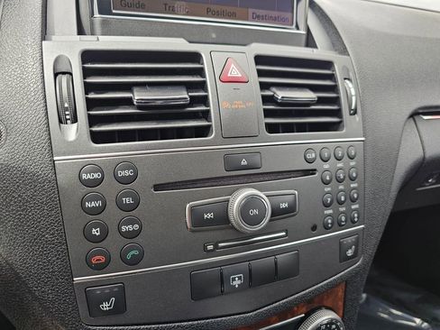 Used 2011 Mercedes-Benz C 300 4MATIC Sedan image 30