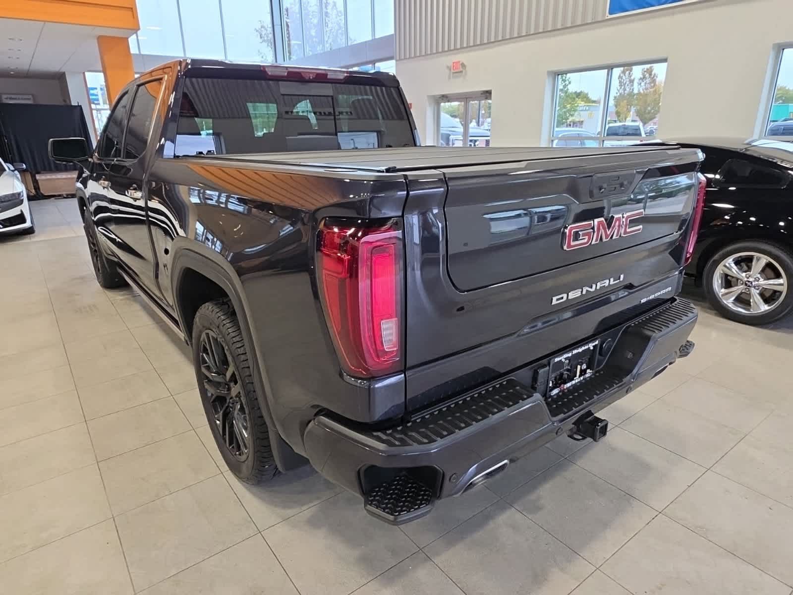 Used 2023 GMC Sierra 1500 Denali AWD/4WD image 13