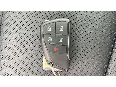 New 2026 Chevrolet Equinox RS w/ Convenience Package III AWD/4WD image 34