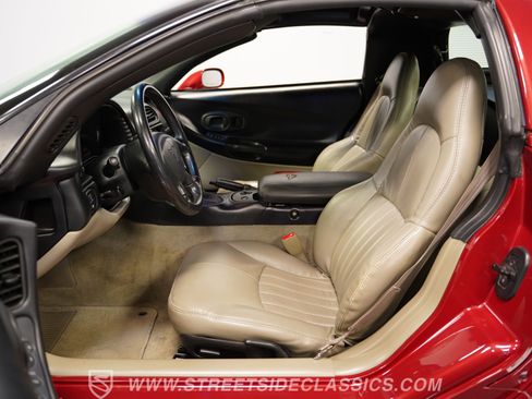 Used 1998 Chevrolet Corvette Coupe image 38