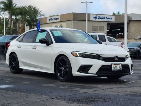 Used 2024 Honda Civic Sport image 1