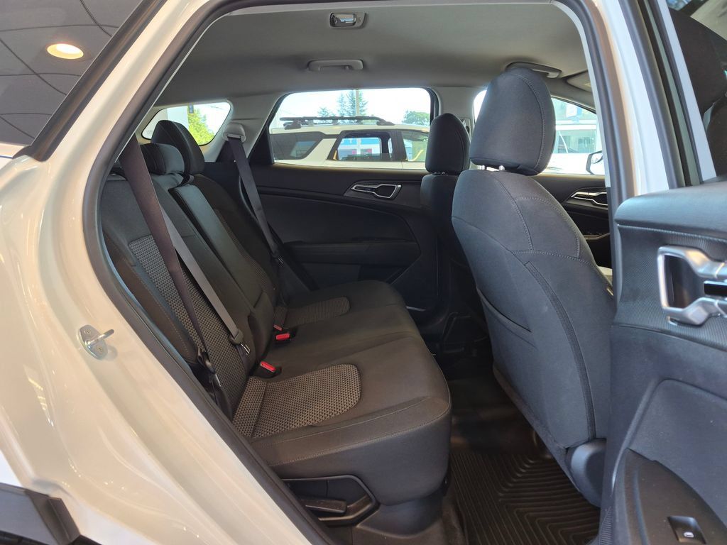 Used 2023 Kia Sportage LX AWD/4WD image 26