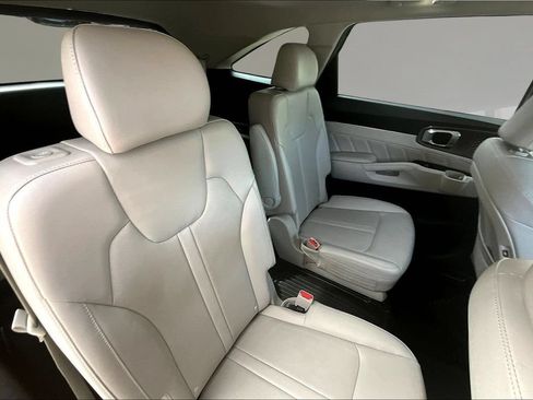 Certified 2023 Kia Sorento SX AWD/4WD image 24