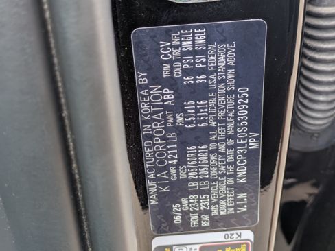 Certified 2025 Kia Niro LX FWD image 30