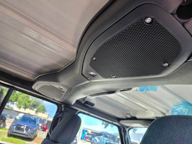 New 2025 Jeep Wrangler Unlimited Sahara w/ Technology Group AWD/4WD image 35