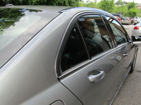 Used 2011 Mercedes-Benz C 300 4MATIC Sedan image 19