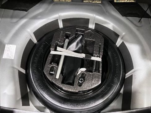 Used 2016 Volkswagen Jetta Sport image 16