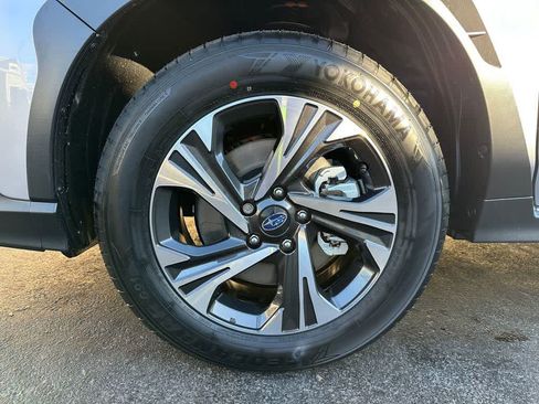 Used 2026 Subaru Crosstrek 2.5i Premium AWD/4WD image 8