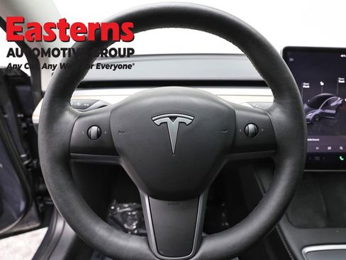 Used 2023 Tesla Model 3 Standard Range image 10