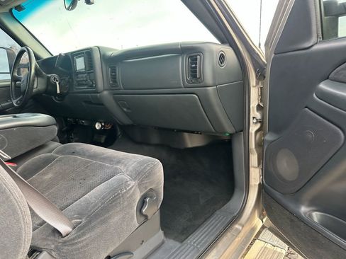 Used 2001 Chevrolet Silverado 2500 LS image 14