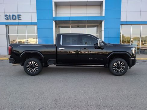 Used 2024 GMC Sierra 2500 Denali Ultimate w/ Max Trailering Package image 1