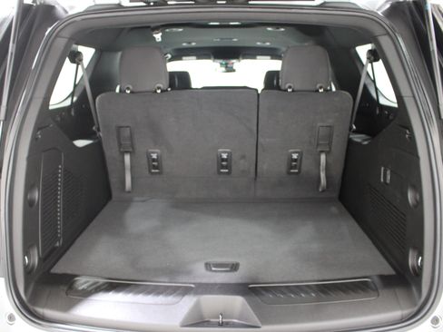 Used 2023 Chevrolet Suburban LS image 20