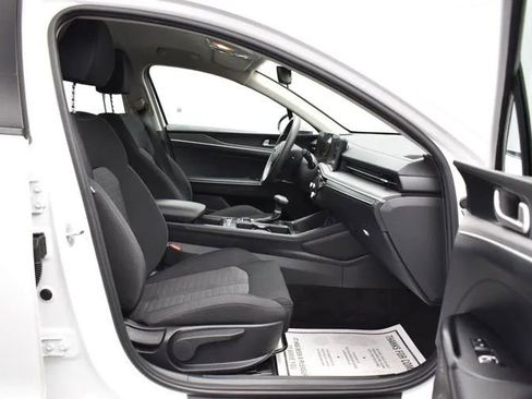 Used 2025 Kia K5 LXS FWD image 16