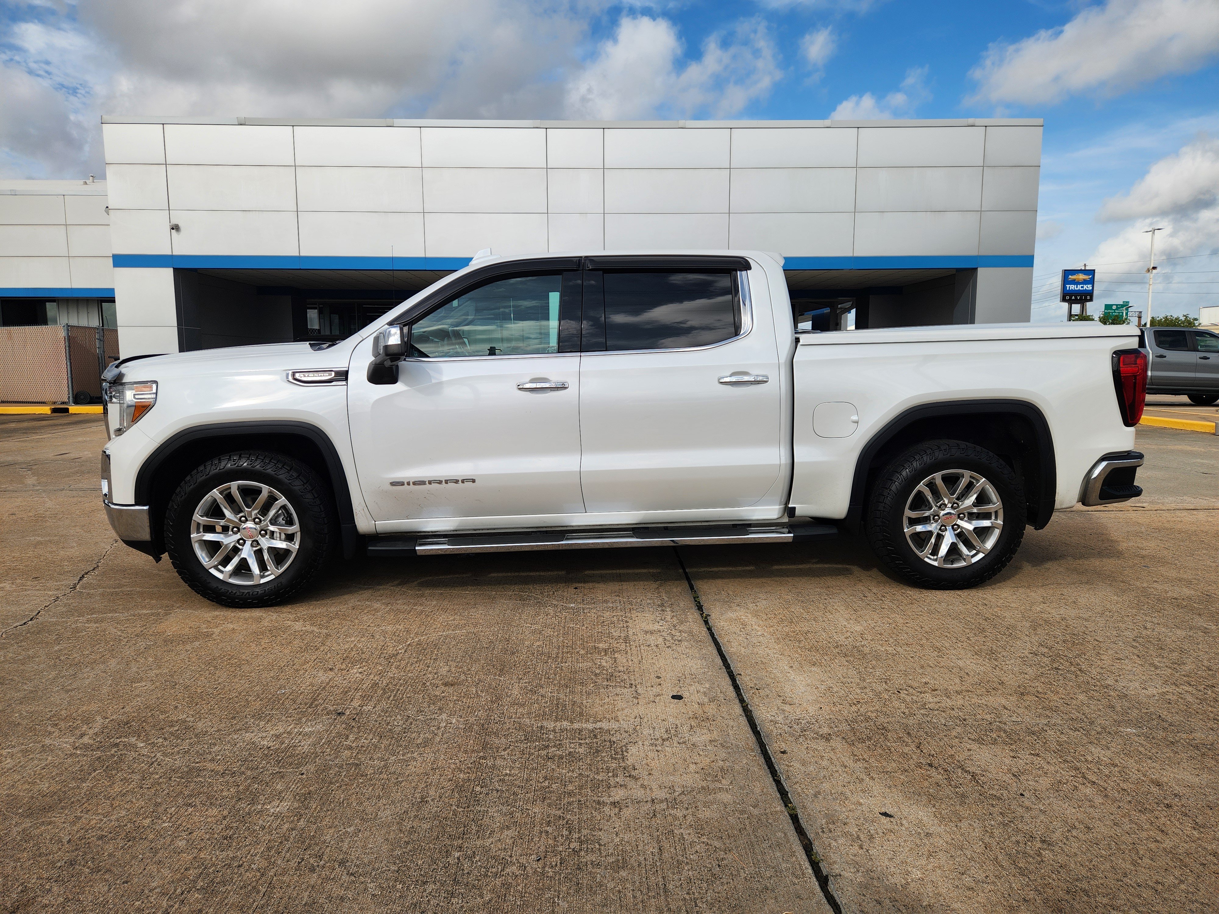 Used 2020 GMC Sierra 1500 SLT RWD image 5