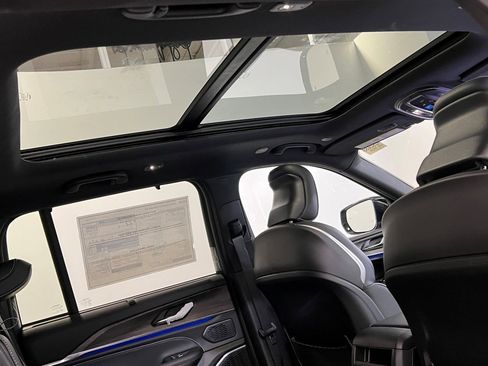 New 2025 Jeep Grand Cherokee Overland w/ Adv Protech Group III image 10