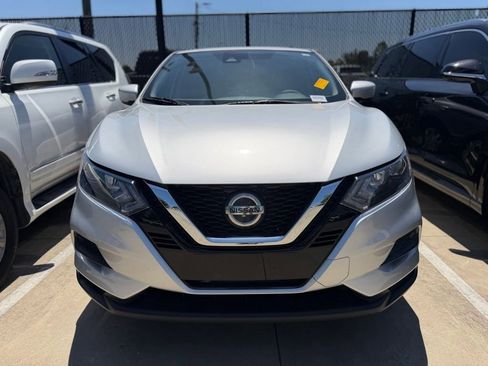Used 2020 Nissan Rogue Sport S w/ Appearance Package FWD image 3