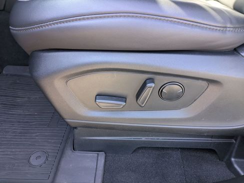 Certified 2023 Ford Explorer XLT w/ Equipment Group 202A image 15