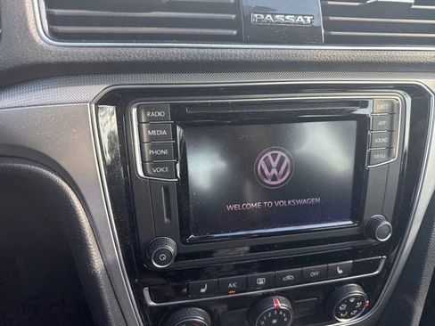 Used 2019 Volkswagen Passat 2.0T Wolfsburg FWD image 20