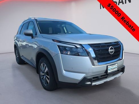 New 2025 Nissan Pathfinder SL w/ Cargo Package image 7