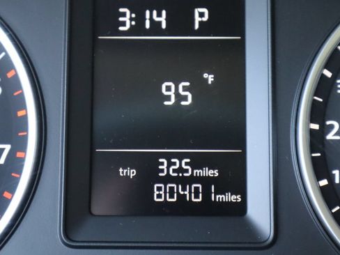 Used 2011 Volkswagen Tiguan S AWD/4WD image 42