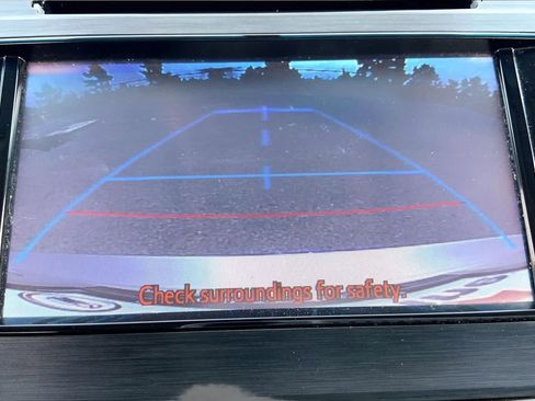 Used 2013 Toyota Avalon XLE Touring FWD image 26