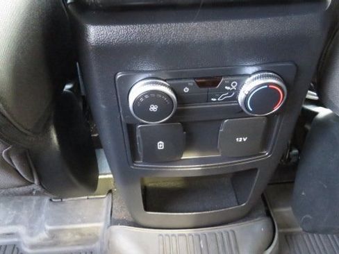 Certified 2021 Ford Explorer XLT image 17