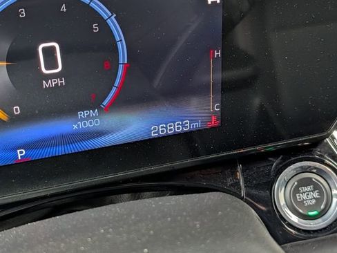 Used 2025 Chevrolet Trax RS image 18