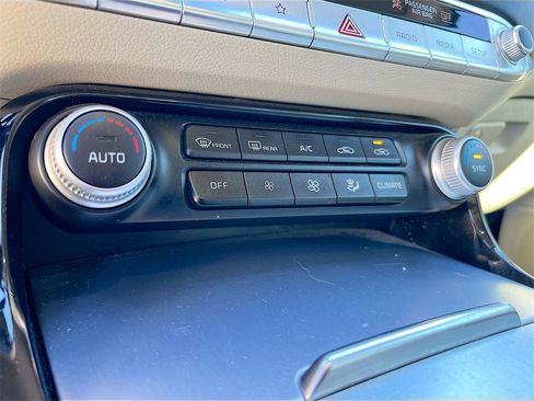 Used 2022 Kia Stinger GT2 image 16