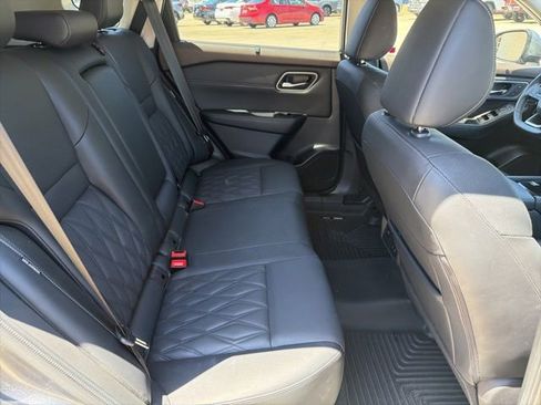 Used 2023 Nissan Rogue Platinum w/ Platinum Premium Package FWD image 14