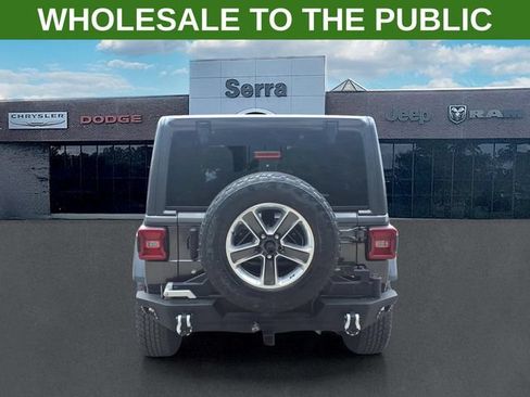 Used 2019 Jeep Wrangler Unlimited Sahara AWD/4WD image 6