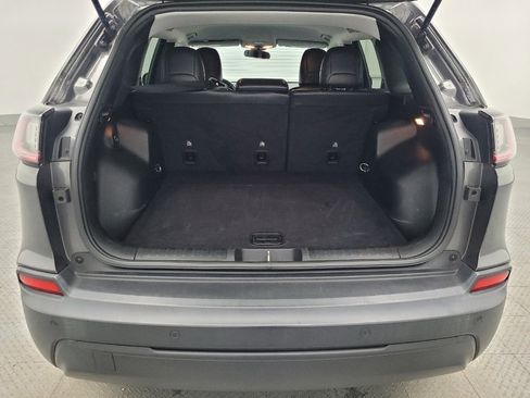 Used 2020 Jeep Cherokee Latitude Plus FWD image 29