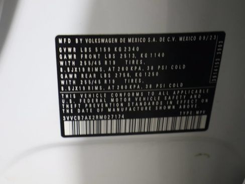 Used 2024 Volkswagen Tiguan SE R-Line FWD image 41