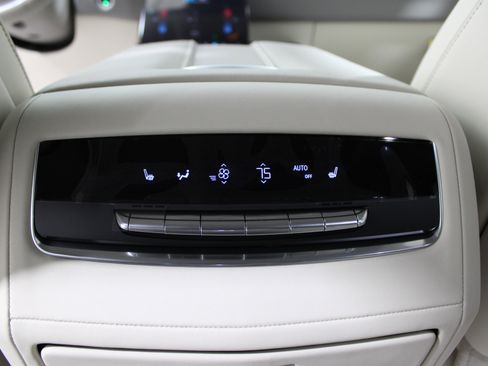 New 2025 Cadillac Escalade Sport Platinum w/ LPO, Floor Liner Package image 28