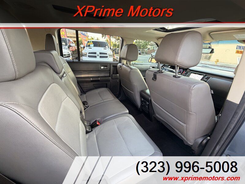 Used 2019 Ford Flex SEL FWD image 31