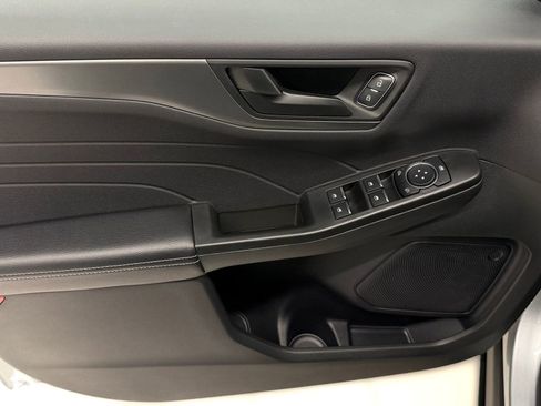 Certified 2023 Ford Escape Active AWD/4WD image 11